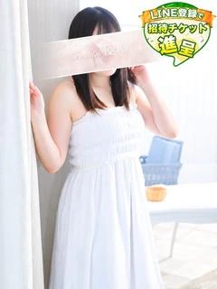 新村あかり