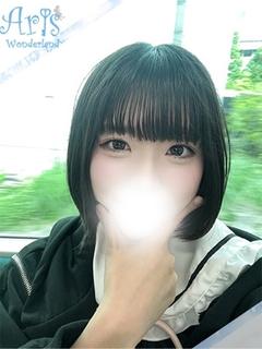 まな【素人系細身ロリ娘】