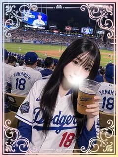 うい【黒髪童顔の白肌G乳】