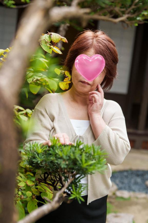 優奈（ゆうな） の 出勤します