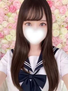 さき 輝きを放つFカップ美少女
