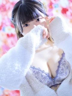 ふたば 清楚で愛嬌抜...