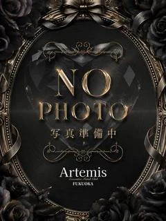10月末デビュー予定