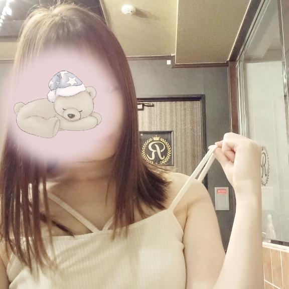 ことね 重盛さと美似ロリ系美人妻 の 胸キュンキッスとは