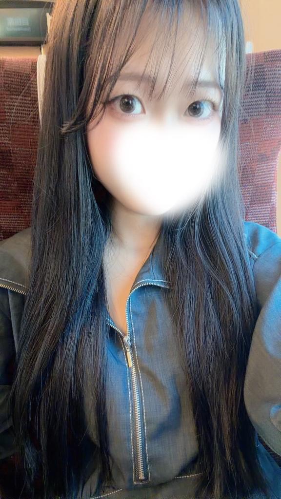 ひな【現役JD♡清楚スレンダー】 の 🐣自己紹介🐣