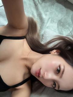 志槻　月奈