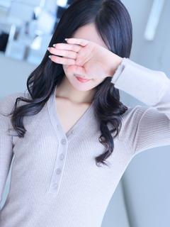 新人・世奈(せな)