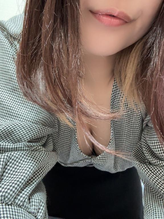 野田 杏奈◆ぴちぴち美肌若妻♪ の 🥲