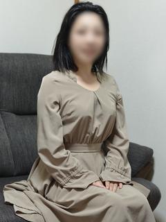 緒方 麻衣子◆綺麗で美しい髪と瞳