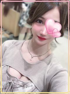 りさ♡思わず見惚れるハーフ系美貌