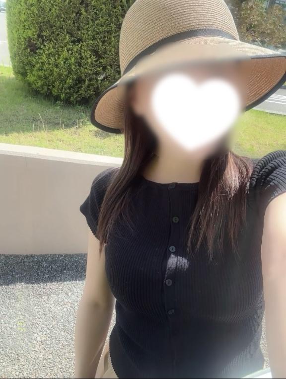 菜々緒(ななお)正統派の綺麗系 の おはようございます🍉