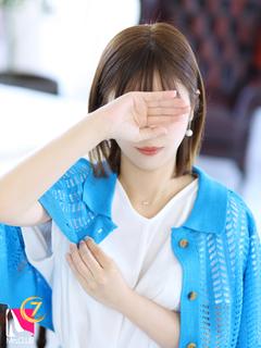 奈々　贅沢な可愛らしさ