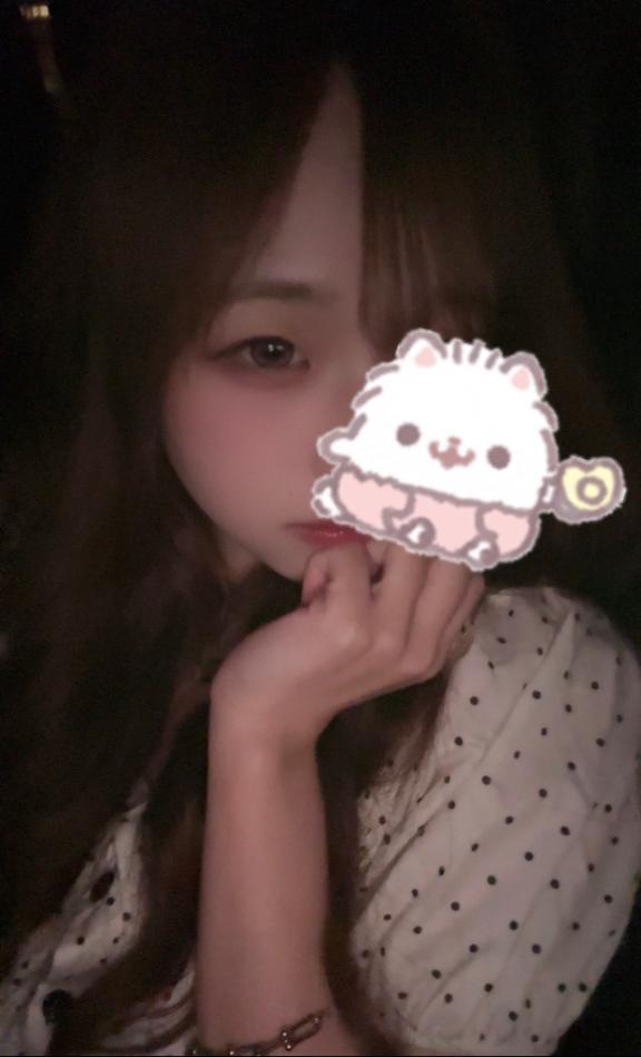 ここ♡最年少18歳未経験ロリ巨乳♡ の 21時半から❣️