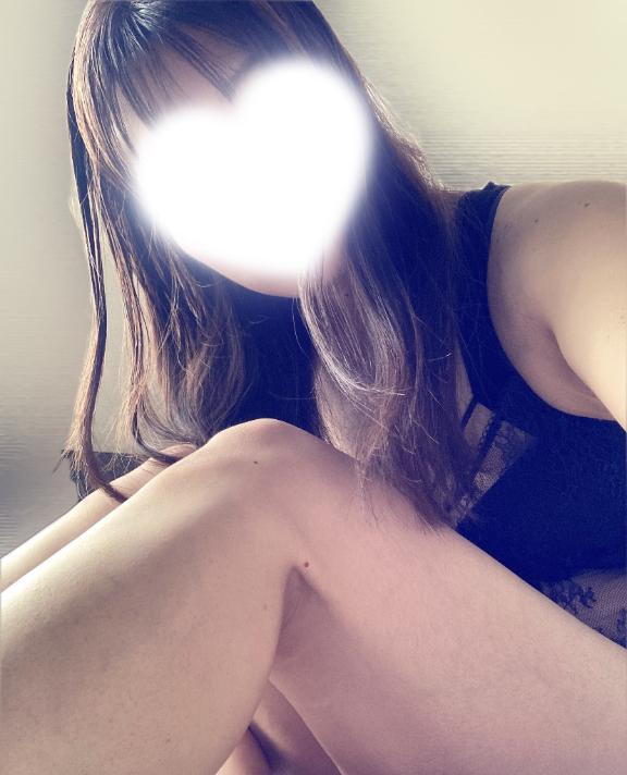 こもも の 🍑 ̖́-︎