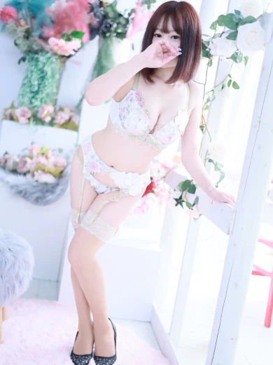 ロイヤルクラブ ラターシュの成宮蓮華