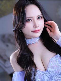 新見 真央
