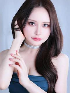 新見 真央