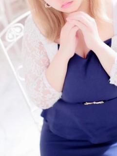 りな【巨乳グラマーエロ妻】