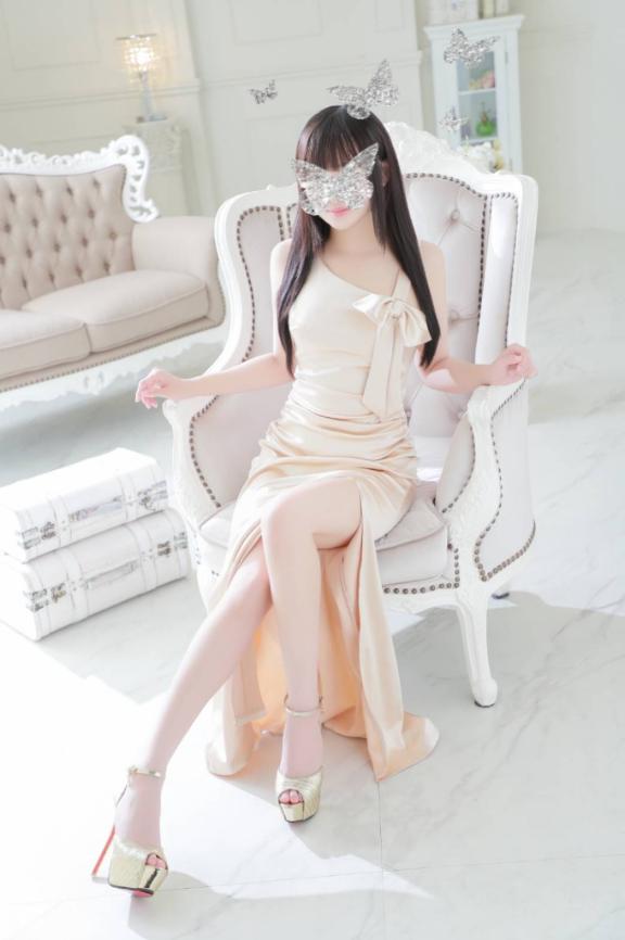 紫乃瀬かるあ【SILVER】 の 受付終了.°+