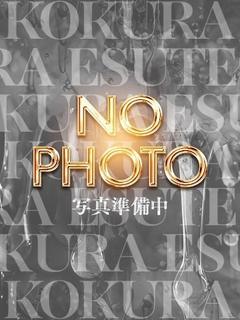 青山にじは