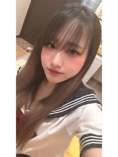 つきな