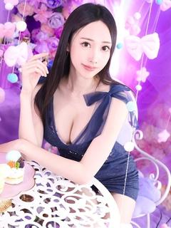 五月女　まり花