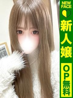 ろあ【フェラで無意識に激濡れ】