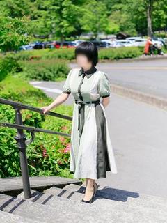 小鳥遊りな