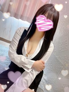 新人 みこと