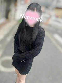 奈々　なな（23）