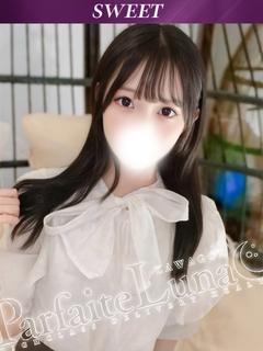 ましろ 色白清楚な彼女