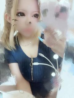 れみ【爆乳Hカップ未経験】