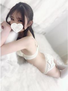 なな☆ご奉仕大好きパイパン娘