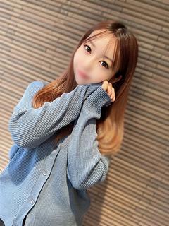 こゆき【潮吹き大量パイパン美女】