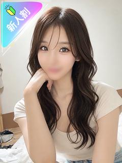 なお【透明感溢れる美肌神ボディ】