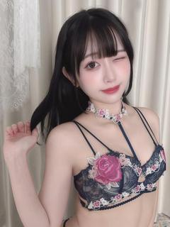 ひなみ【天性の小悪魔アイドル】