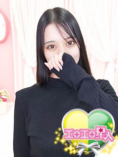 ひなの　釘付けＦ乳の素人美少女