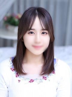 新人・泉美(イズミ)