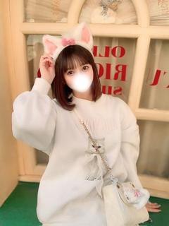 なこ【当店の美少女アイドル】