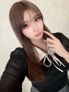 あいな【Gカップ細身色白美女】