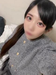 はなび【清楚な笑顔にそっと色気】