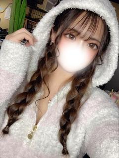 ゆいな【守ってあげたいこの笑顔】