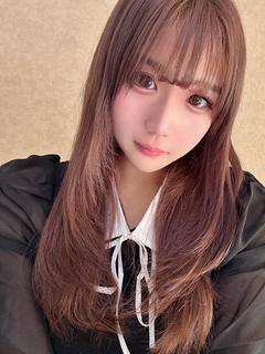 あいな【Gカップ細身色白美女】