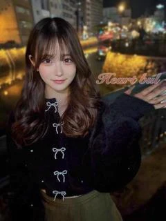 しゅり【未経験色白巨乳18歳】