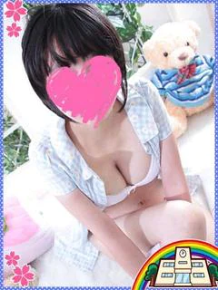 きぃ