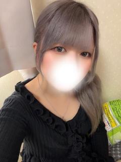 るい☆色白童顔美少女