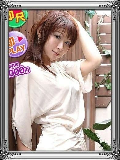 人妻デリバリー　パコパコママ一宮店の水朝　美樹(AF込みの衝撃価格)