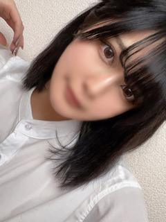 ちな（愛くるしい笑顔...