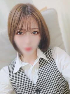 佐倉なぎ