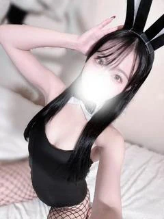 小柄天使の歯科助手美女らなちゃん